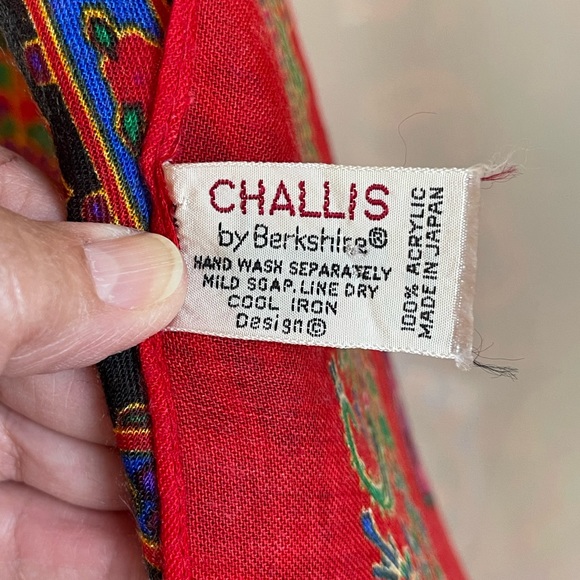 Vintage Challis paisley scarf - Picture 5 of 5